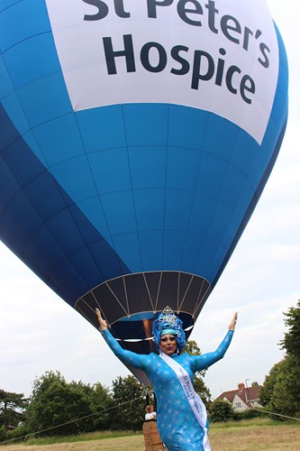 Carmella del Marquis with the Hospice hot air balloon